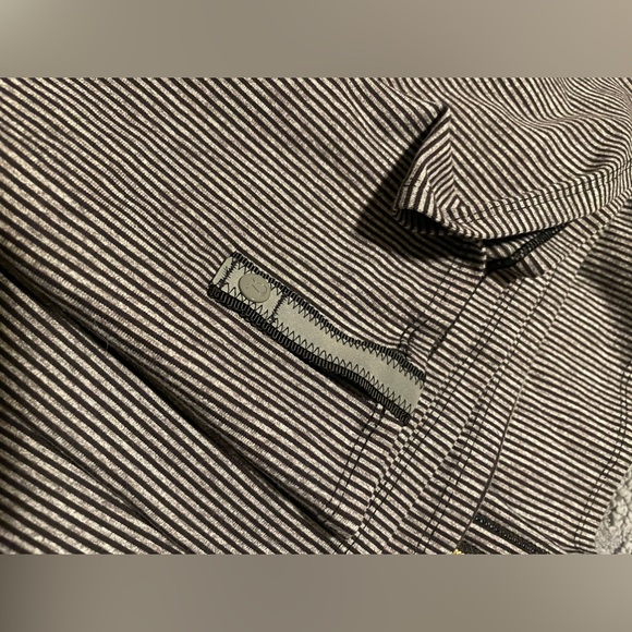 Lululemon vinyasa zipper scarf - Picture 5 of 7